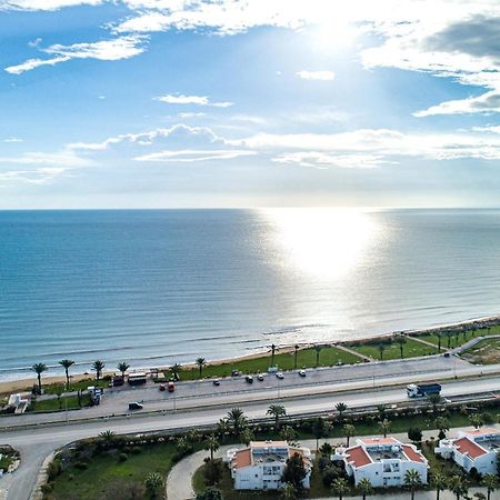 Long Beach Rental Apartments Trikomo Dış mekan fotoğraf
