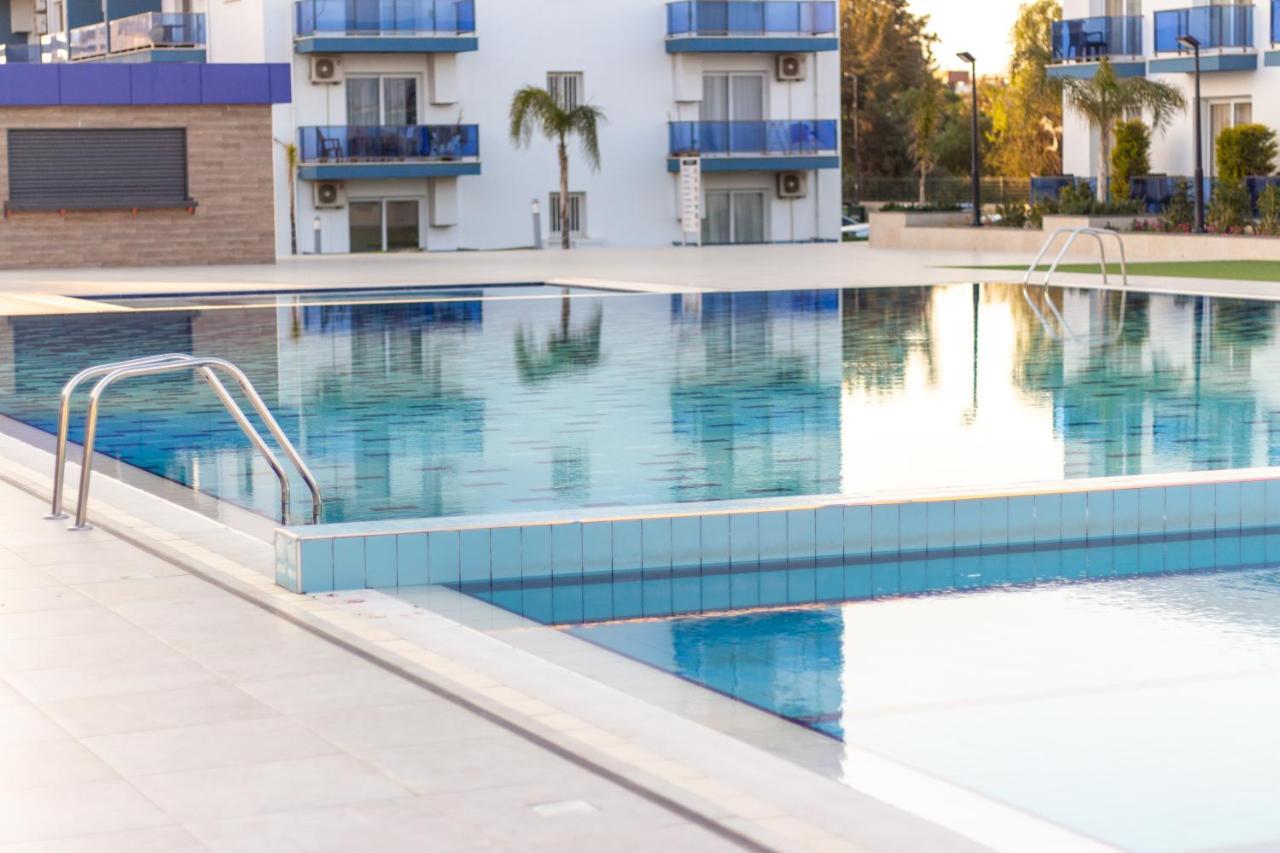 Long Beach Rental Apartments Trikomo Dış mekan fotoğraf