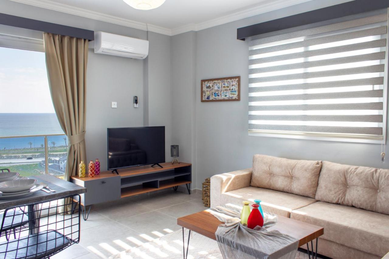Long Beach Rental Apartments Trikomo Dış mekan fotoğraf