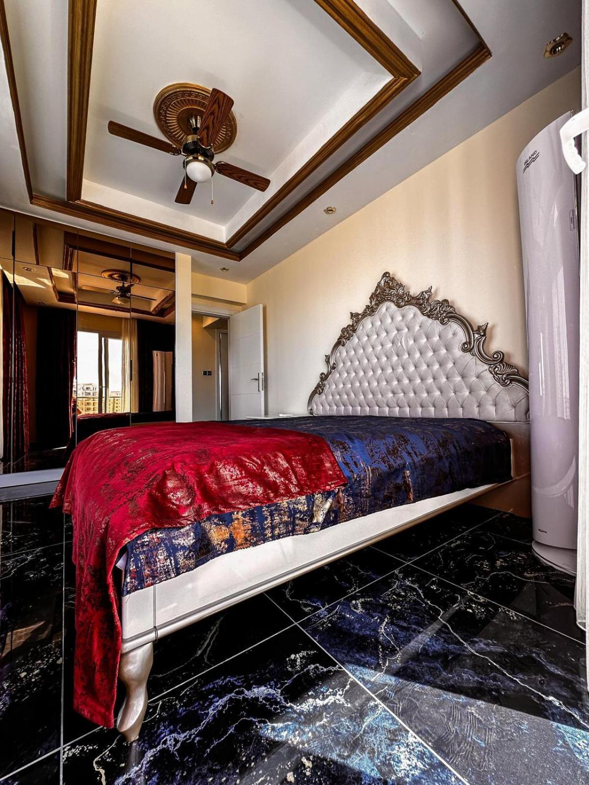 Long Beach Rental Apartments Trikomo Dış mekan fotoğraf