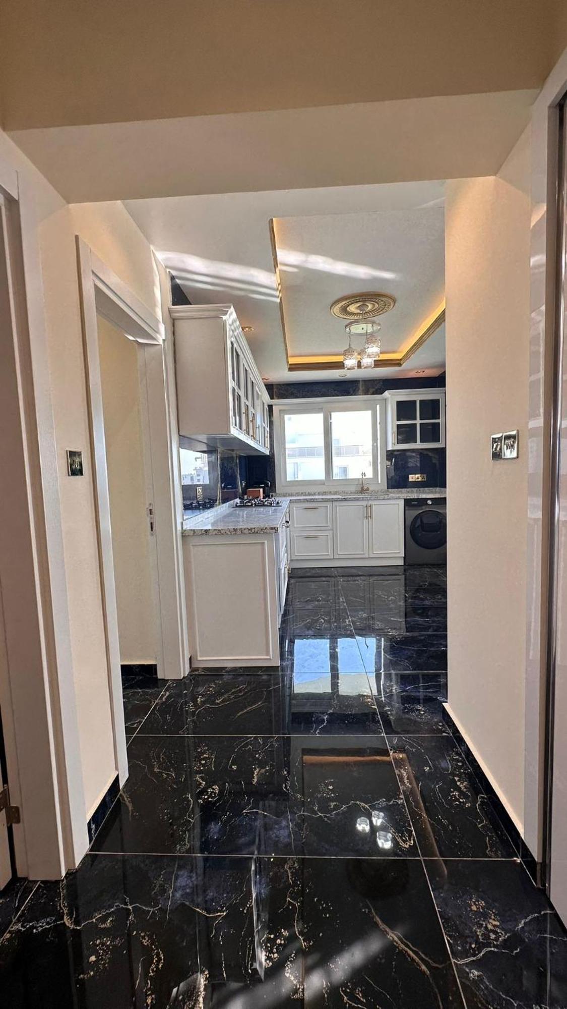 Long Beach Rental Apartments Trikomo Dış mekan fotoğraf