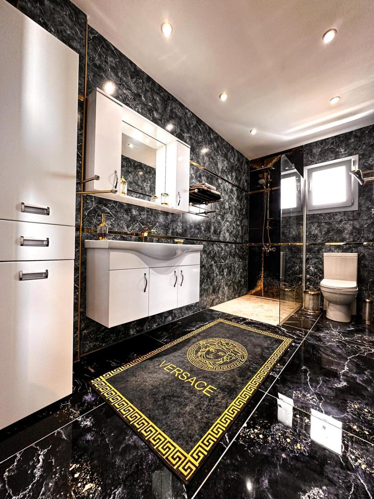Long Beach Rental Apartments Trikomo Dış mekan fotoğraf