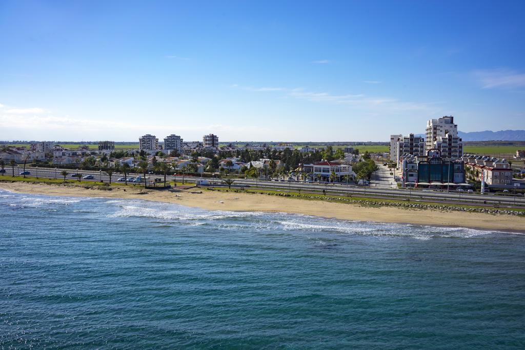 Long Beach Rental Apartments Trikomo Dış mekan fotoğraf